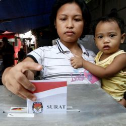 KTP, jalan tengah kisruh&nbsp;DPT